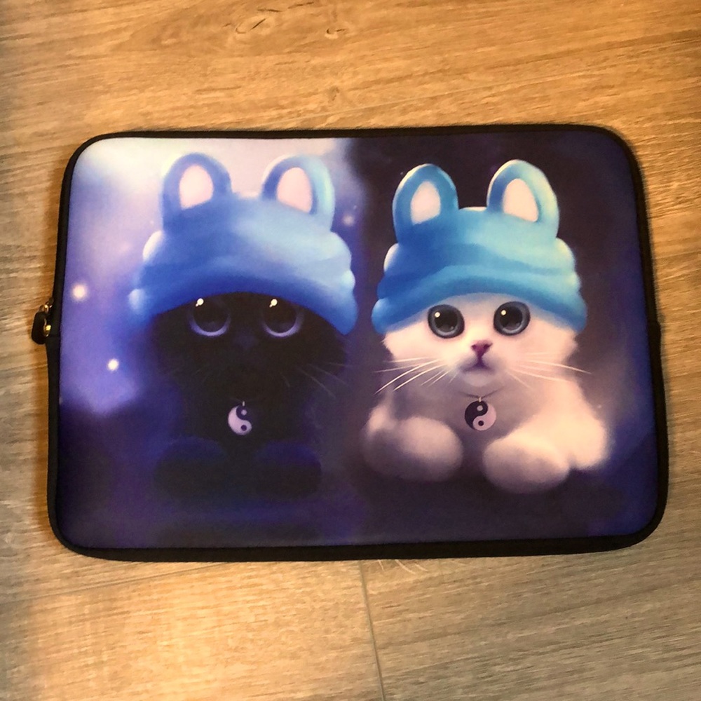 3/$25 Yin and Yang Kitties Laptop Case/Bag